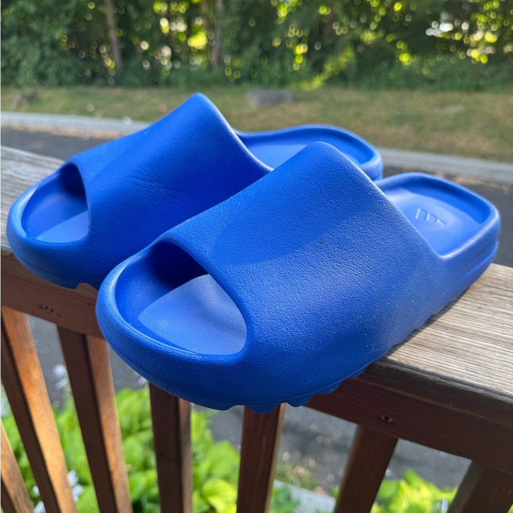 Mens Yeezy Blue Slides